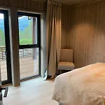 Moderne Og Romslig Familiehytte I Сasa de vacaciones Stryn